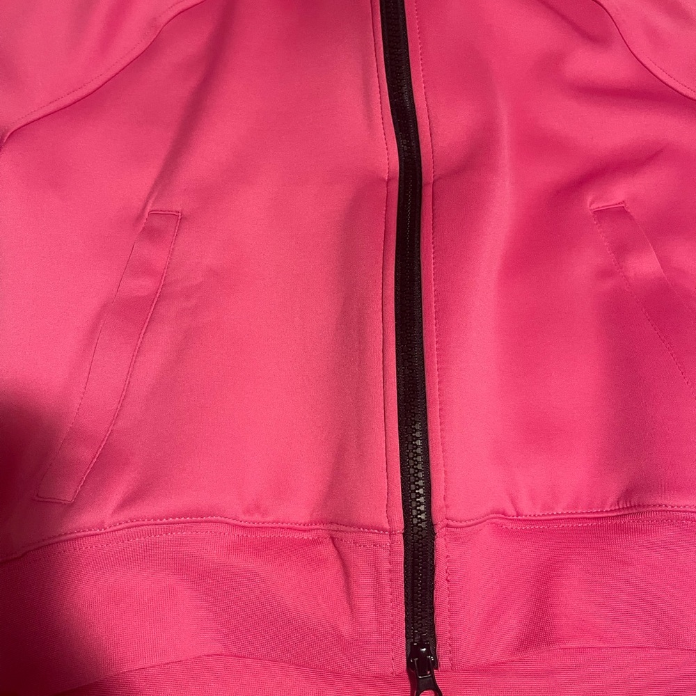Tracksuit - Picture 5 of 13